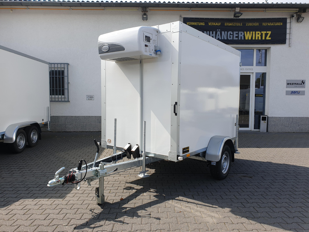 Kühlanhänger AZKF 1525/145 243x144x180cm 230 Volt GOVI Kühlaggregat 60 Frioliner 1500kg - مقطورة للتبريد: صورة 2 Kühlanhänger AZKF 1525/145 243x144x180cm 230 Volt GOVI Kühlaggregat 60 Frioliner 1500kg - مقطورة للتبريد: صورة 2