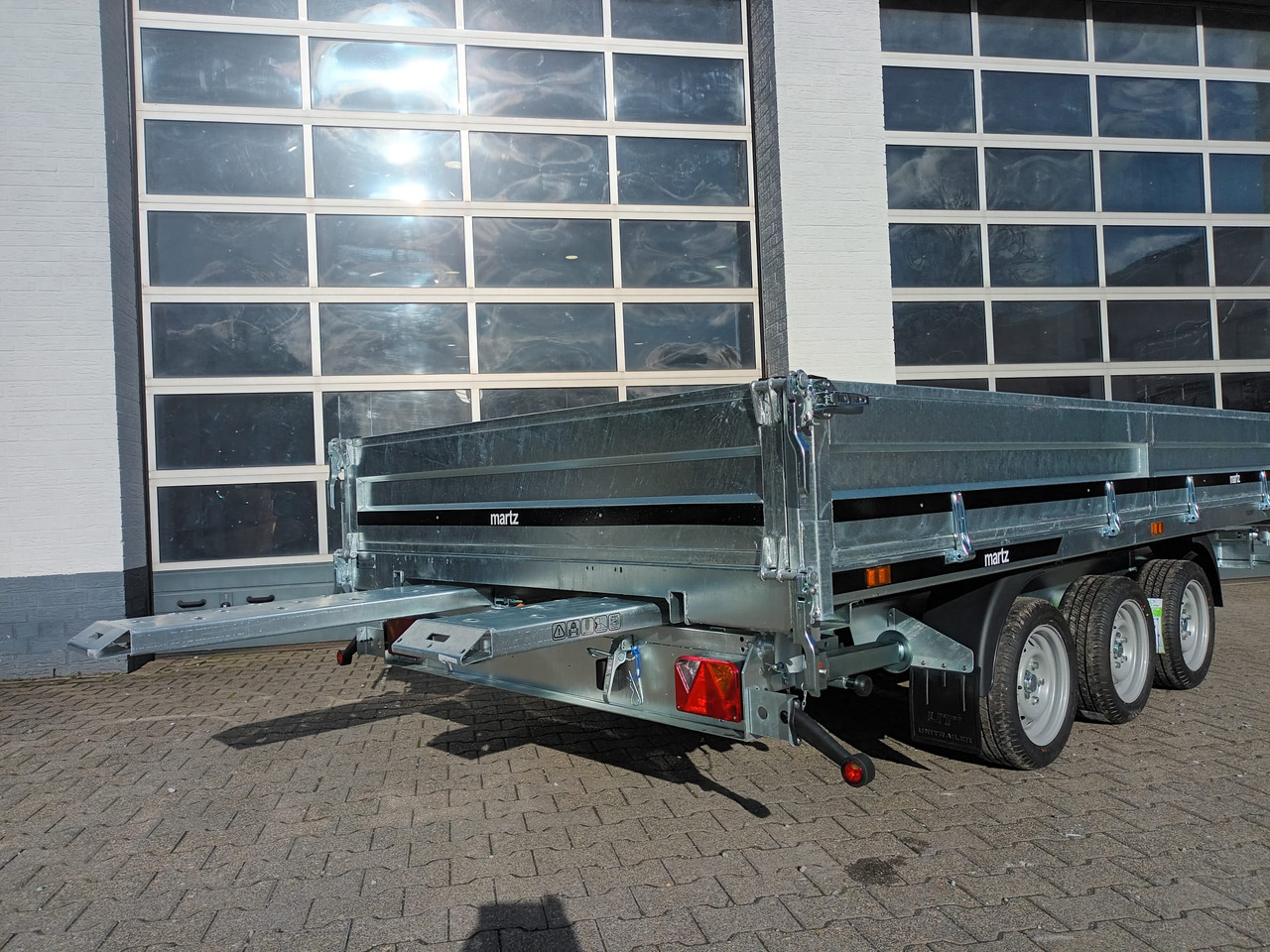 Martz Kipper 400/3 406x200x40cm Profi Stahl Elektro + NHP Rampen Stützen Pendel Tridem 13" 3500kg - مقطورة لنقل المعدات: صورة 3 Martz Kipper 400/3 406x200x40cm Profi Stahl Elektro + NHP Rampen Stützen Pendel Tridem 13" 3500kg - مقطورة لنقل المعدات: صورة 3