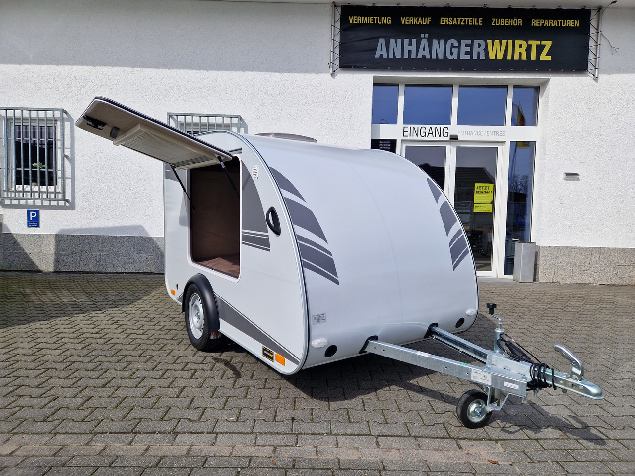 Mini Camper Mini Tommy TMC25 Basic 252x140x121cm 100 km/H 750kg ungebremst Januar AKTION - كرفان سحب: صورة 2 Mini Camper Mini Tommy TMC25 Basic 252x140x121cm 100 km/H 750kg ungebremst Januar AKTION - كرفان سحب: صورة 2