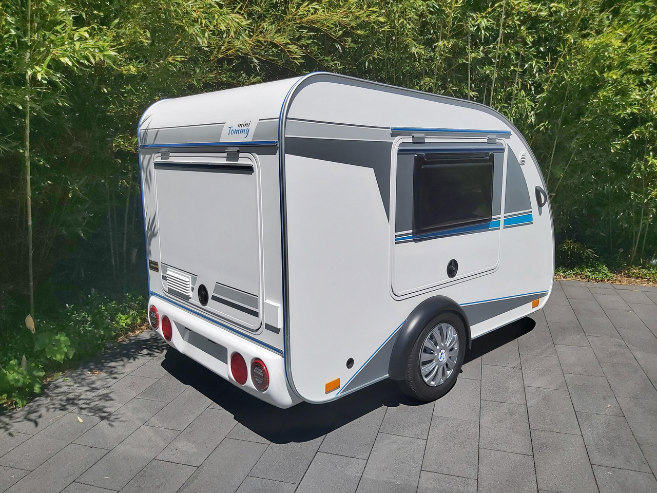 Mini Camper Mini Tommy TMC25 Basic V1 252x140x121cm Küche 100km/H 750kg ohne Bremse Winter Aktion - كرفان سحب: صورة 3 Mini Camper Mini Tommy TMC25 Basic V1 252x140x121cm Küche 100km/H 750kg ohne Bremse Winter Aktion - كرفان سحب: صورة 3