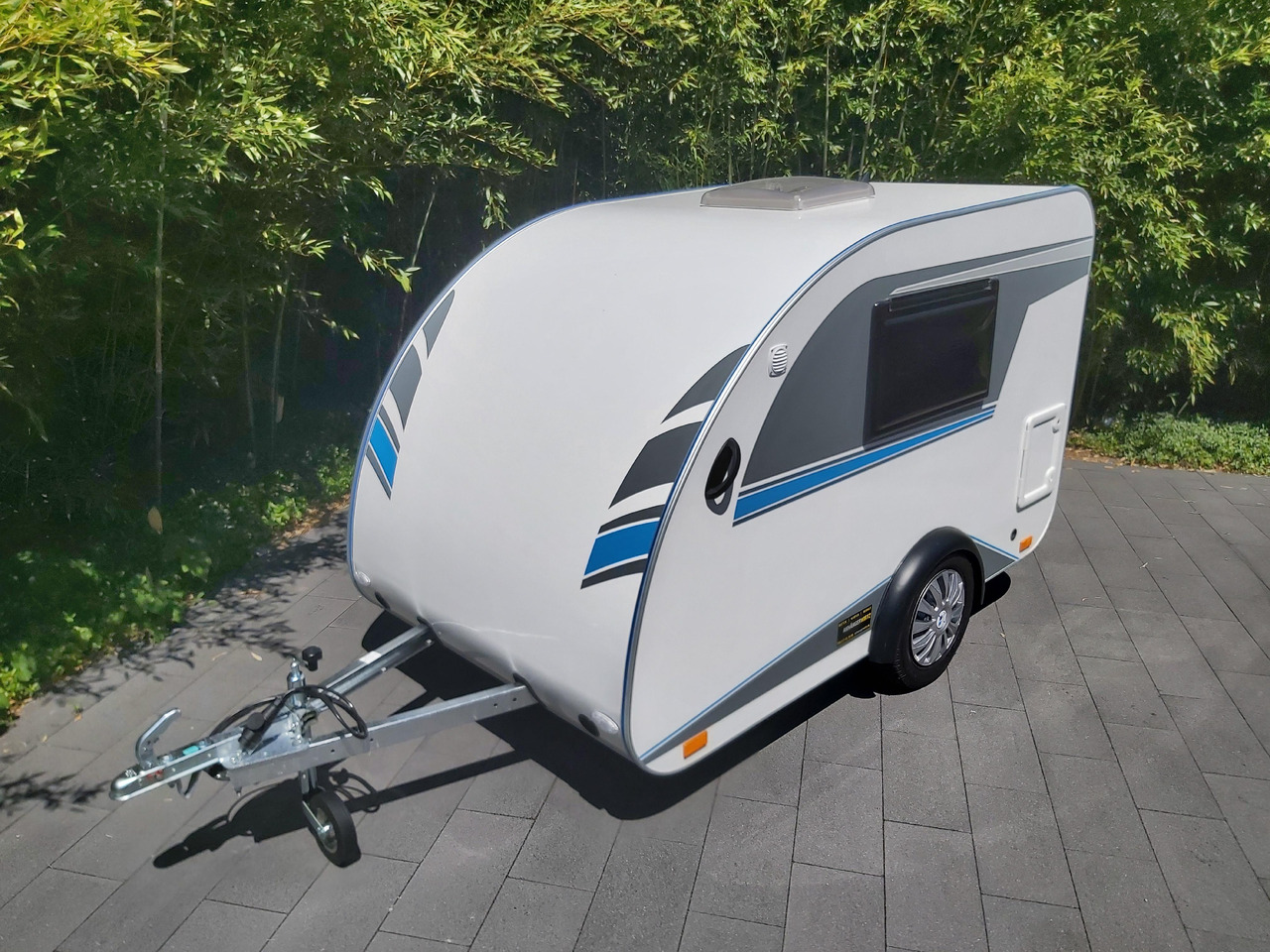 Mini Camper Mini Tommy TMC25 Basic V1 252x140x121cm Küche 100km/H 750kg ohne Bremse Winter Aktion - كرفان سحب: صورة 4 Mini Camper Mini Tommy TMC25 Basic V1 252x140x121cm Küche 100km/H 750kg ohne Bremse Winter Aktion - كرفان سحب: صورة 4