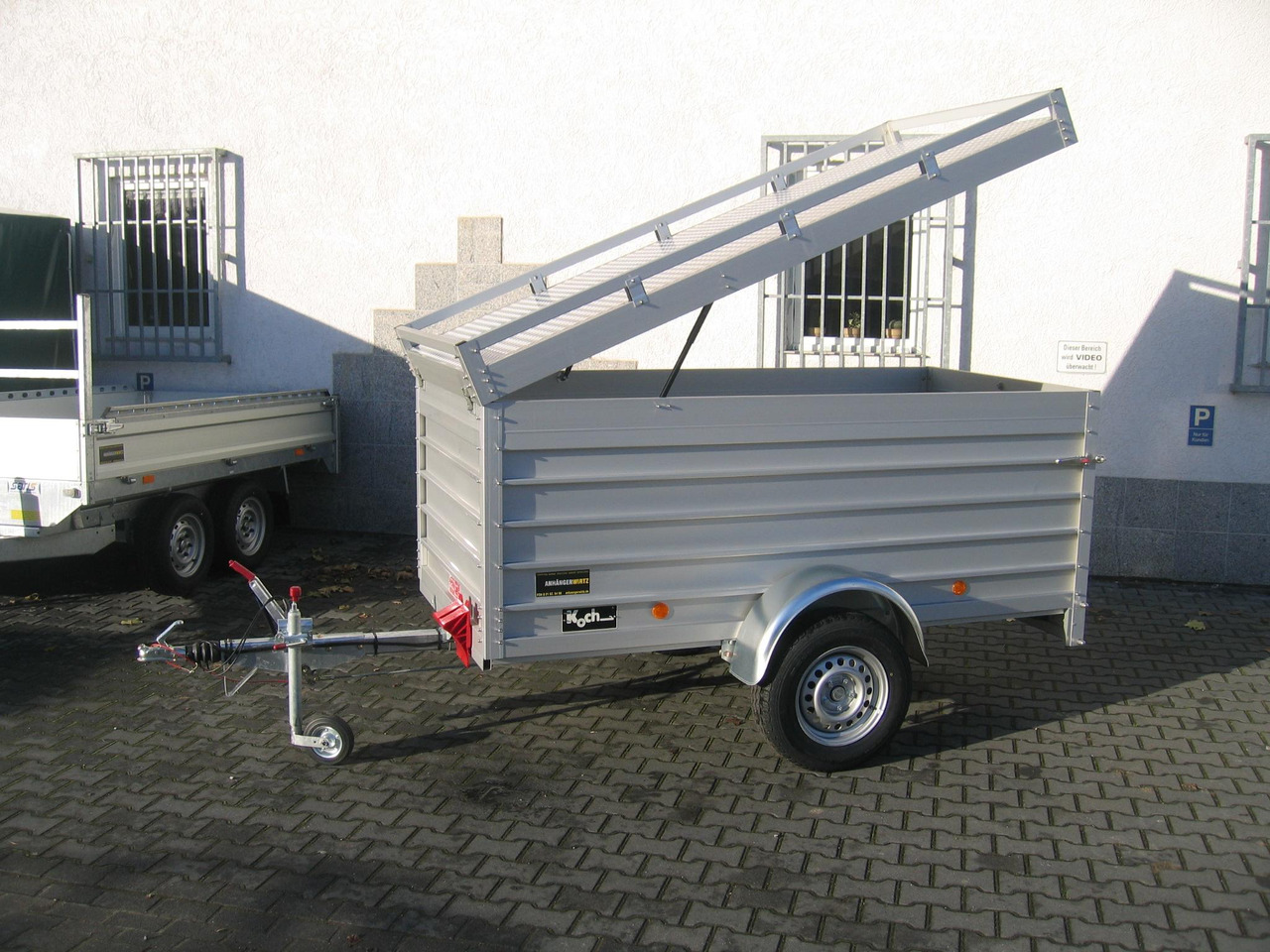 PKW Anhänger Koch Aluline 4.13 Deckel 250x125x95cm (S) 1300kg 100 km/H Aktion 2022 - مقطورة بصندوق مغلق: صورة 2 PKW Anhänger Koch Aluline 4.13 Deckel 250x125x95cm (S) 1300kg 100 km/H Aktion 2022 - مقطورة بصندوق مغلق: صورة 2