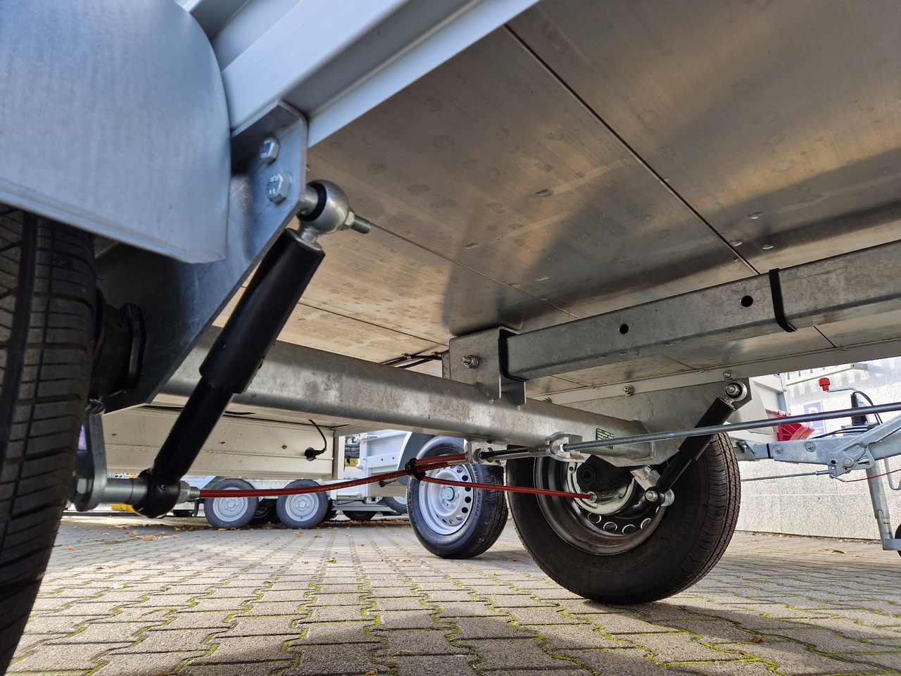 PKW Anhänger Koch Aluline+ B1000 205x105x40cm ALUBODEN (XS) 1000kg 100km/H Januar Online - مقطورة عربة: صورة 4 PKW Anhänger Koch Aluline+ B1000 205x105x40cm ALUBODEN (XS) 1000kg 100km/H Januar Online - مقطورة عربة: صورة 4