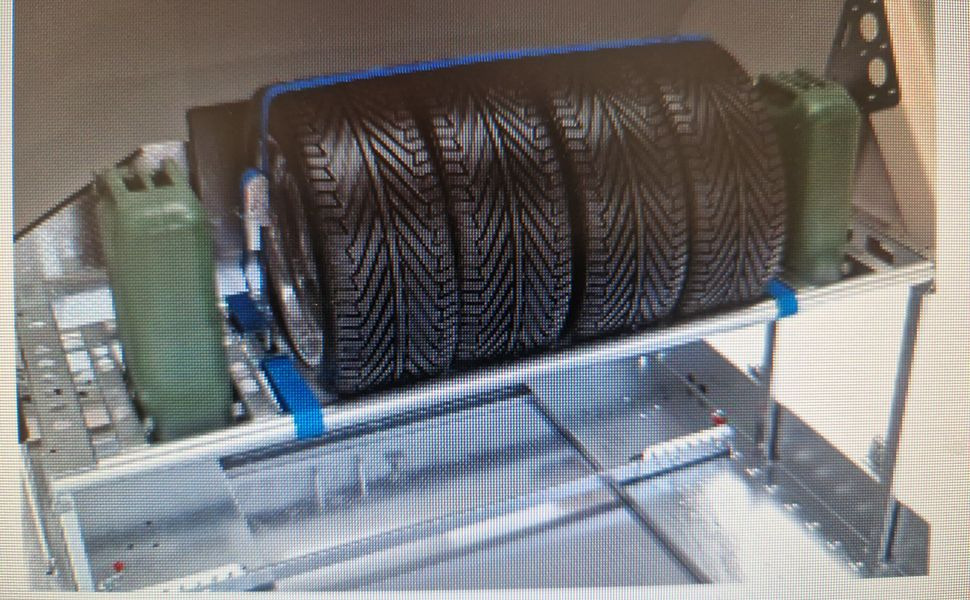 Reifenregal und Staubox für Brian James Race Shuttle Race Shuttle 2 Race Shuttle 3 - تريلا نقل سيارات: صورة 1 Reifenregal und Staubox für Brian James Race Shuttle Race Shuttle 2 Race Shuttle 3 - تريلا نقل سيارات: صورة 1