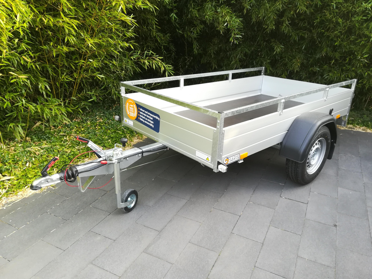 Saris Anhänger DV135 McAlu Pro MP 255x133x43cm (S) 1350kg Online Aktion Modell 2024 - مقطورة عربة: صورة 1 Saris Anhänger DV135 McAlu Pro MP 255x133x43cm (S) 1350kg Online Aktion Modell 2024 - مقطورة عربة: صورة 1