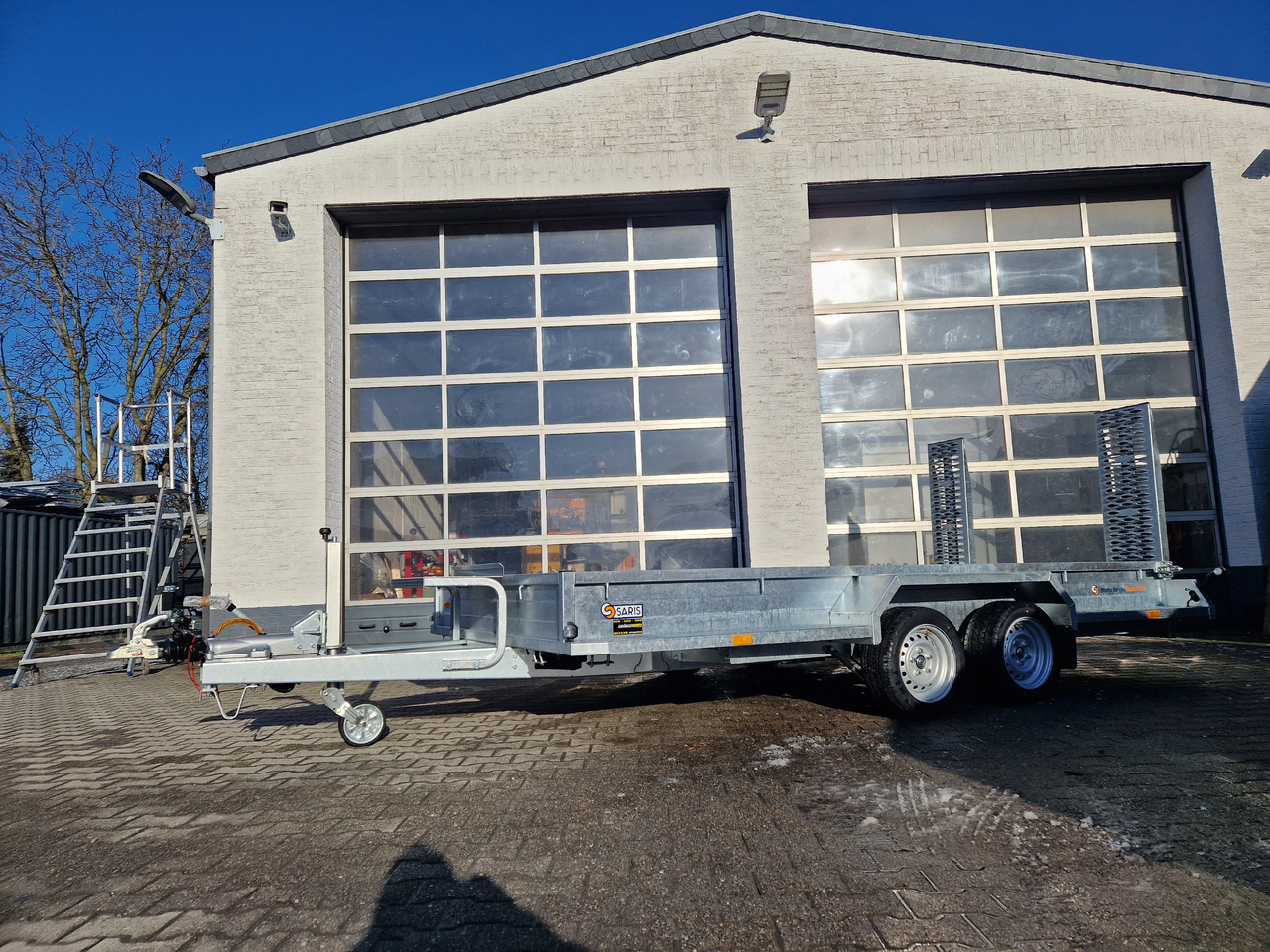 Saris Magnum MAXX 3500 406x182x30cm force one Rampen Schaufelablage 100km/H 3500kg Januar Aktion - مقطورة لنقل المعدات: صورة 5 Saris Magnum MAXX 3500 406x182x30cm force one Rampen Schaufelablage 100km/H 3500kg Januar Aktion - مقطورة لنقل المعدات: صورة 5