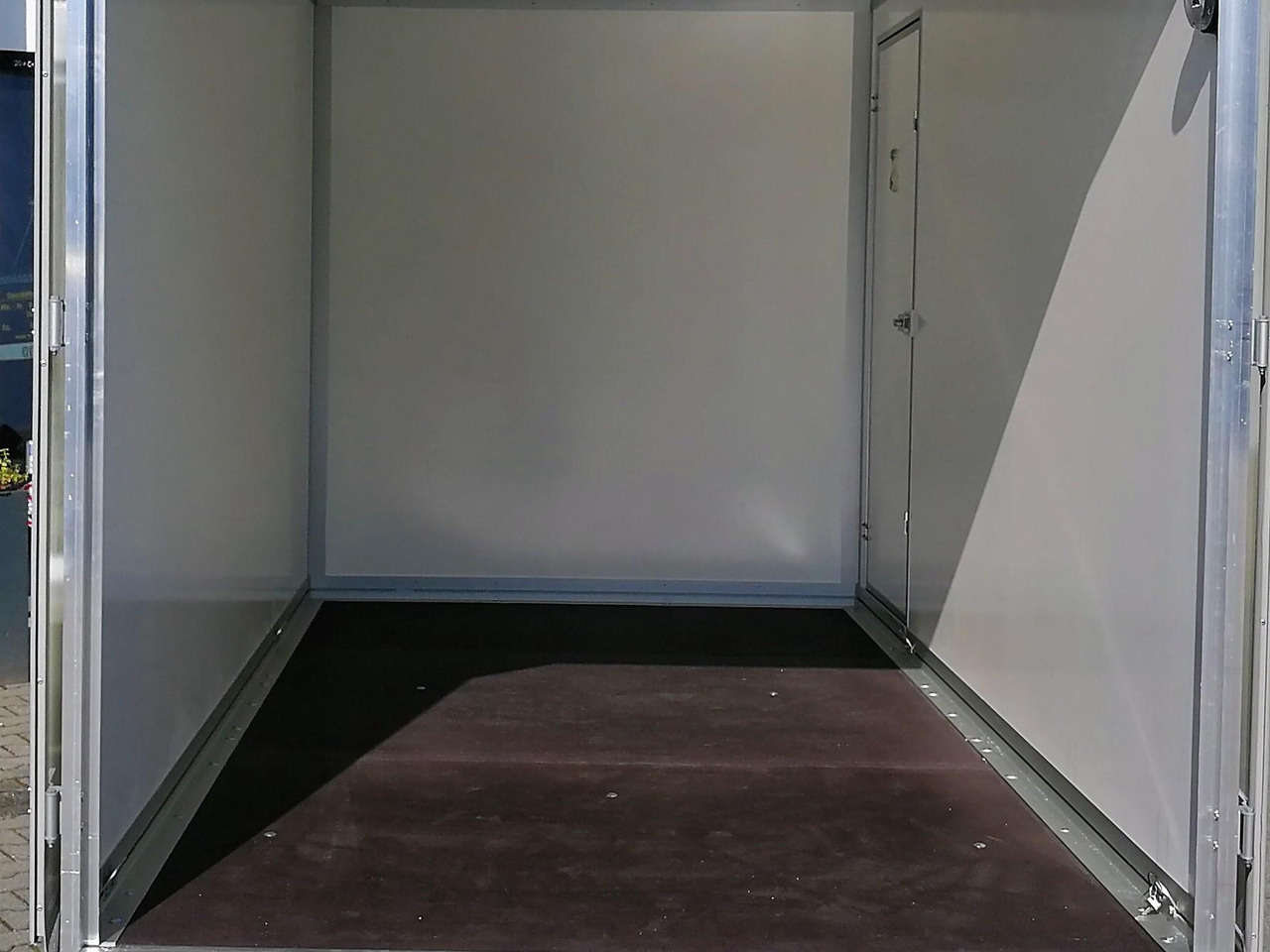 WM Meyer Koffer AZ 3540/185 S35 401x185x205cm Seitentür (XL) 3500kg Modell 2024 - مقطورة بصندوق مغلق: صورة 5 WM Meyer Koffer AZ 3540/185 S35 401x185x205cm Seitentür (XL) 3500kg Modell 2024 - مقطورة بصندوق مغلق: صورة 5