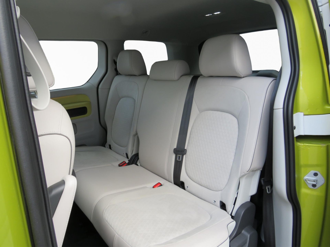 VOLKSWAGEN ID.Buzz Pro Design 150 kW Klima AHK Navi ZV - سيارة: صورة 5 VOLKSWAGEN ID.Buzz Pro Design 150 kW Klima AHK Navi ZV - سيارة: صورة 5