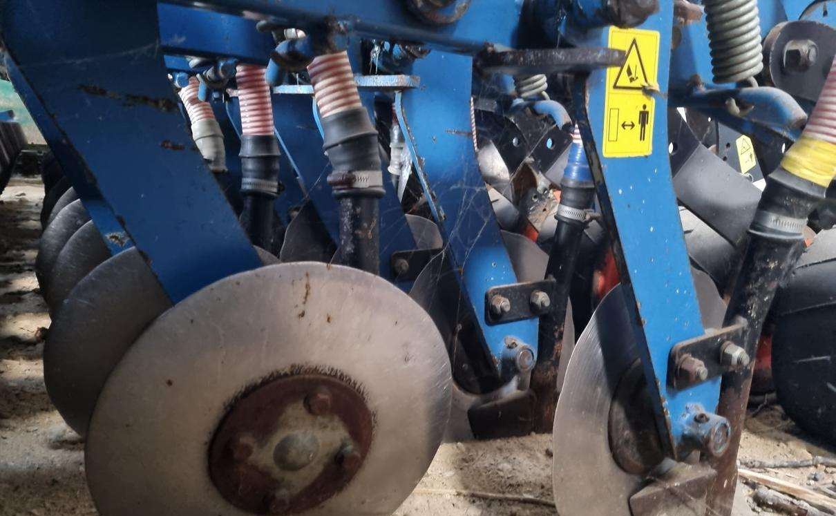 Rabe Turbodrill XL - آلة بذر الحصاد: صورة 5 Rabe Turbodrill XL - آلة بذر الحصاد: صورة 5