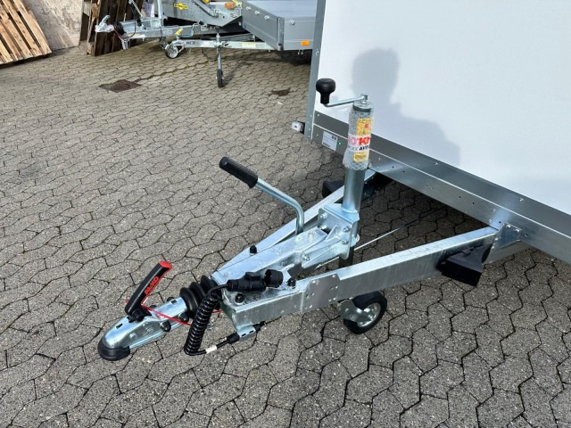 Brenderup Cargo Dynamic CD300TBD2000 Türe, Kofferanhänger 2,0 to. 300x153x185cm - مقطورة بصندوق مغلق: صورة 2 Brenderup Cargo Dynamic CD300TBD2000 Türe, Kofferanhänger 2,0 to. 300x153x185cm - مقطورة بصندوق مغلق: صورة 2