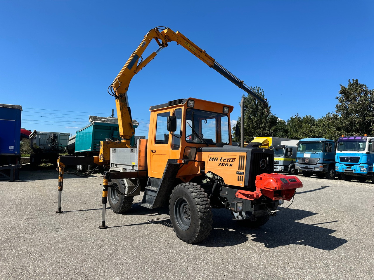 MERCEDES-BENZ MB Trac 700K Brücke-Kran-Seilwinde - جرار خدمات بلدية: صورة 3 MERCEDES-BENZ MB Trac 700K Brücke-Kran-Seilwinde - جرار خدمات بلدية: صورة 3