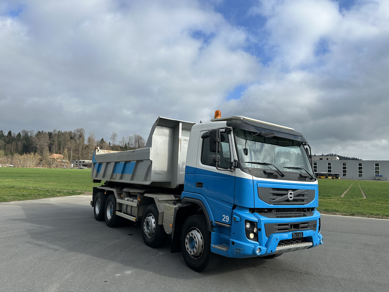 VOLVO FMX 420 440 460 480 8x4 Kettengäret sörling mulde - شاحنة برافعة خطافية: صورة 2 VOLVO FMX 420 440 460 480 8x4 Kettengäret sörling mulde - شاحنة برافعة خطافية: صورة 2