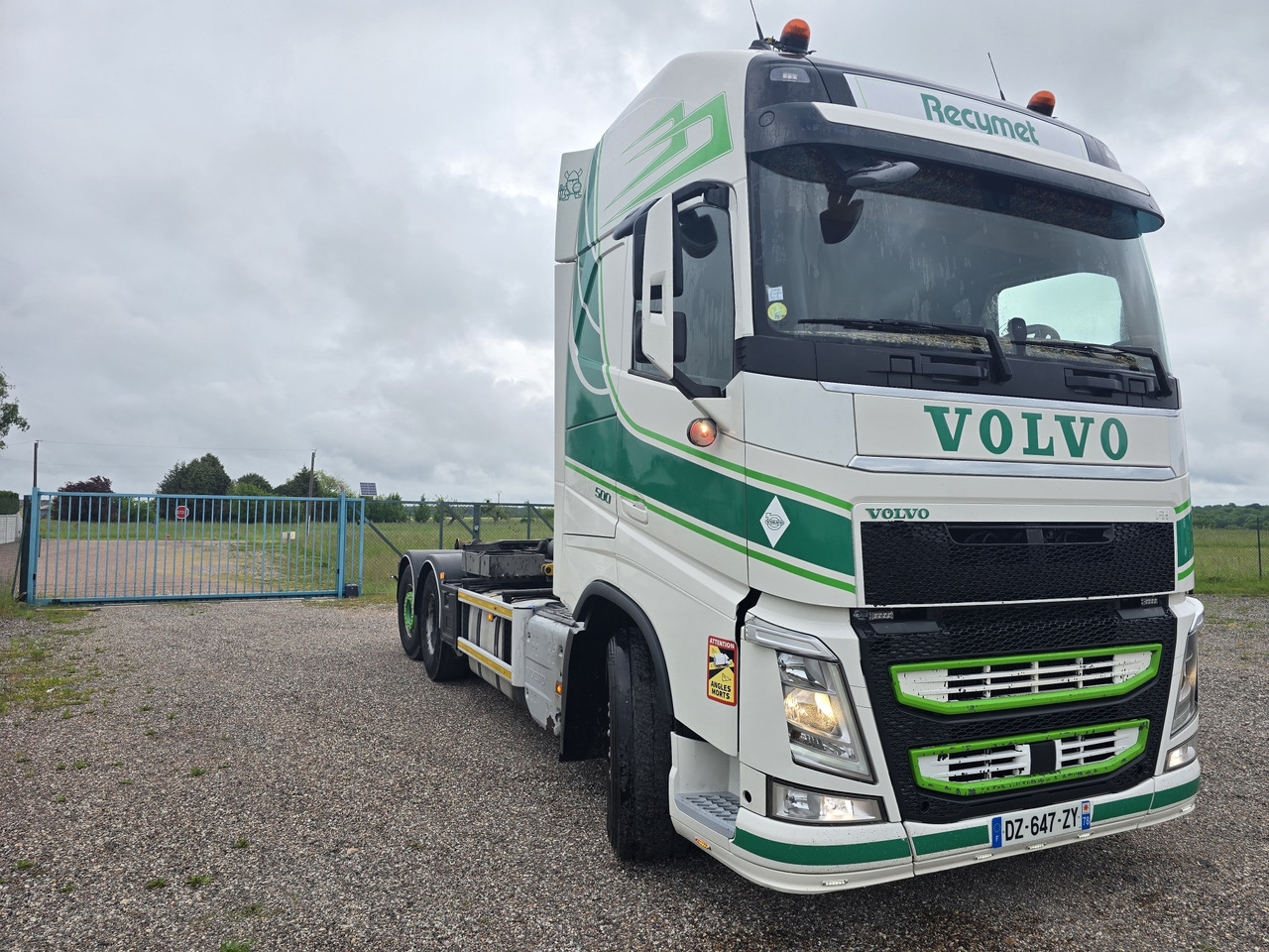 VOLVO FH500 Globe XL - شاحنة برافعة خطافية: صورة 2 VOLVO FH500 Globe XL - شاحنة برافعة خطافية: صورة 2