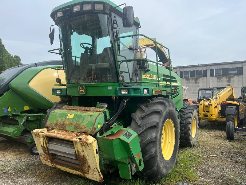 John Deere 7700 - حصادة الأعلاف: صورة 2 John Deere 7700 - حصادة الأعلاف: صورة 2