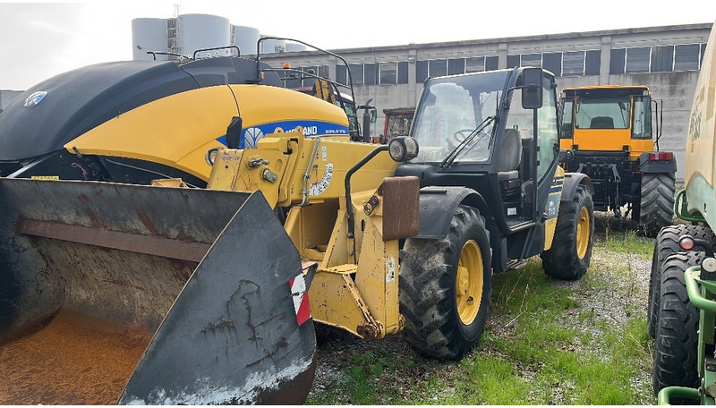 Komatsu WH 713 - آلة رفع ونقل تلسكوبية: صورة 3 Komatsu WH 713 - آلة رفع ونقل تلسكوبية: صورة 3