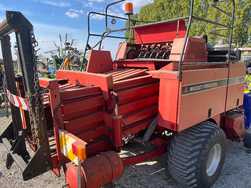 Massey Ferguson 187 - آلة بالات مربعة: صورة 4 Massey Ferguson 187 - آلة بالات مربعة: صورة 4