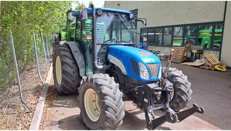 New Holland TN 95 D A - جرار: صورة 1 New Holland TN 95 D A - جرار: صورة 1