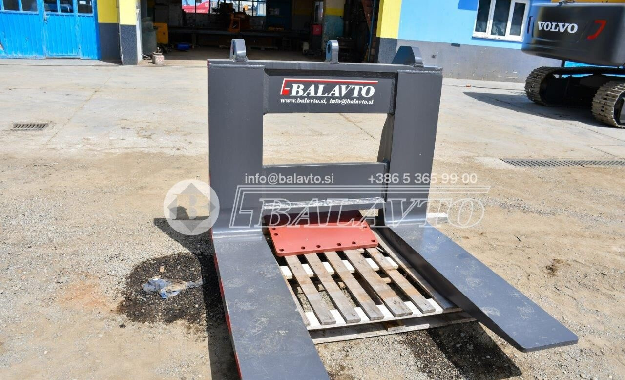 Balavto Block handling forks for Volvo L220 and L180 - مشعبات: صورة 2 Balavto Block handling forks for Volvo L220 and L180 - مشعبات: صورة 2