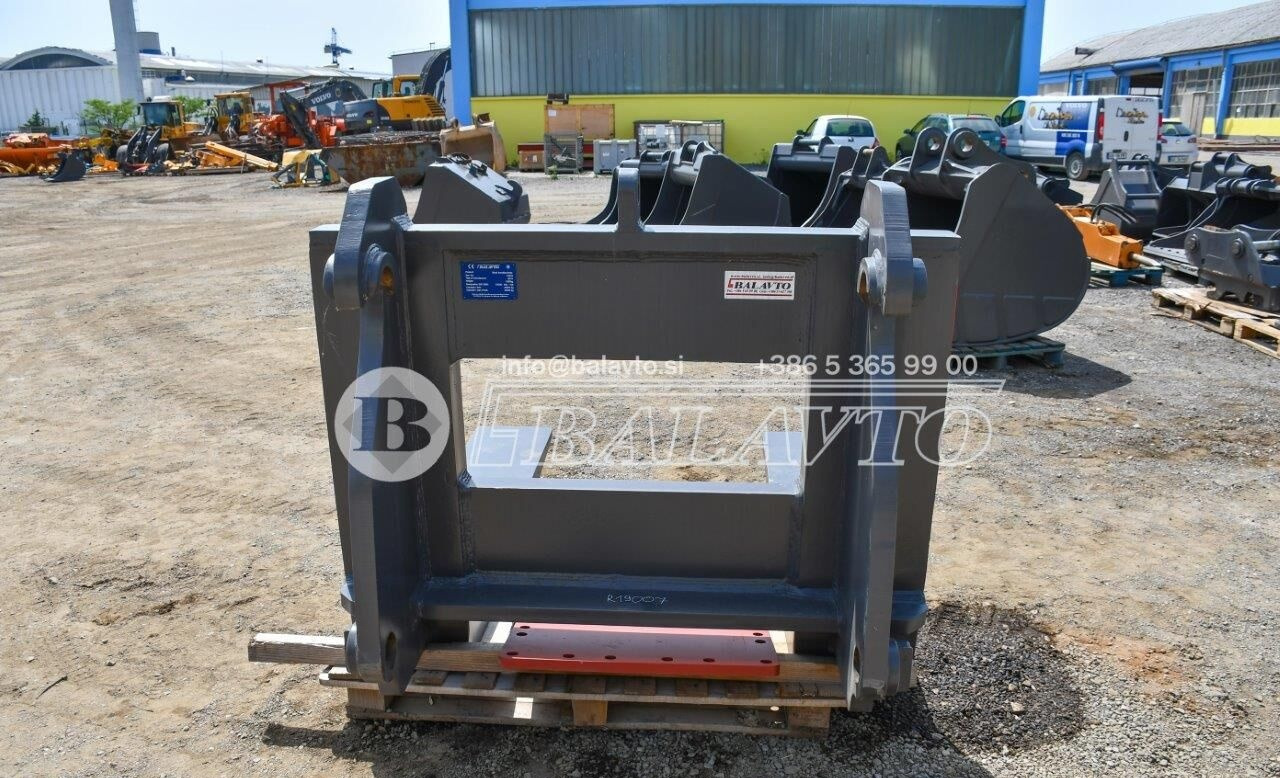 Balavto Block handling forks for Volvo L220 and L180 - مشعبات: صورة 4 Balavto Block handling forks for Volvo L220 and L180 - مشعبات: صورة 4