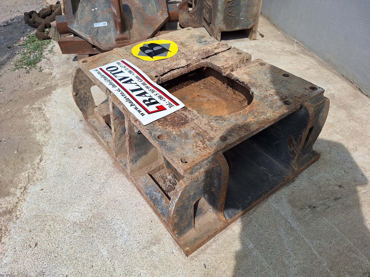 Balavto attachment plate B1 - قارنة التوصيل السريعة - آلات الإنشاء: صورة 5 Balavto attachment plate B1 - قارنة التوصيل السريعة - آلات الإنشاء: صورة 5