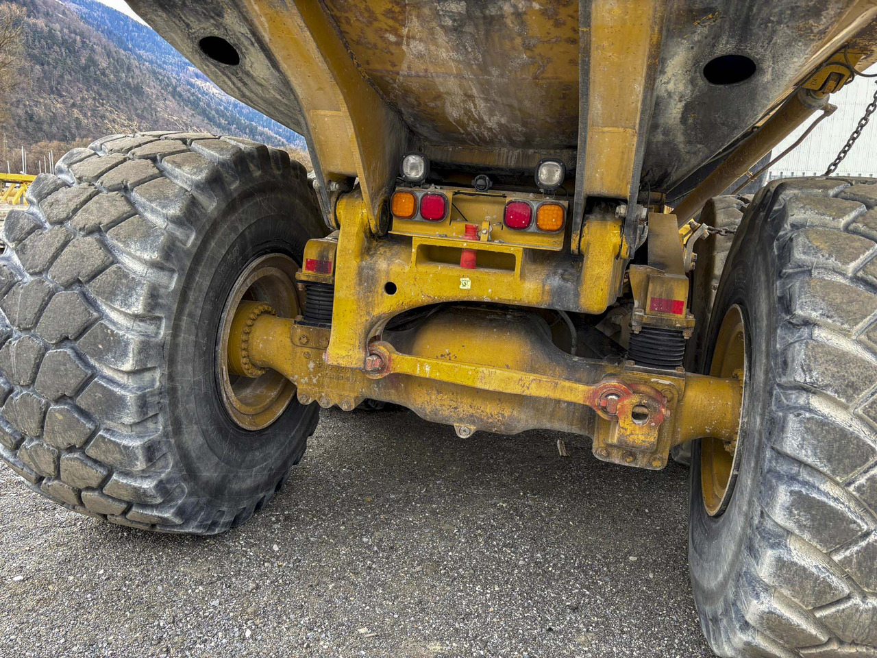 CATERPILLAR 740 - شاحنة مفصلية: صورة 5 CATERPILLAR 740 - شاحنة مفصلية: صورة 5