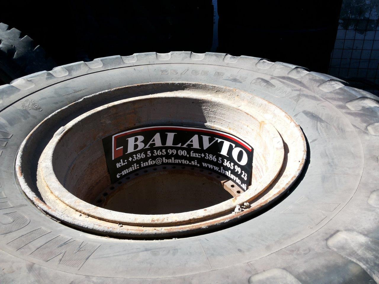 Caterpillar 988B - عجلات - آلات الإنشاء: صورة 1 Caterpillar 988B - عجلات - آلات الإنشاء: صورة 1