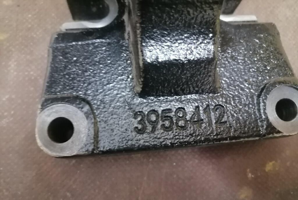 Fan support for Cummins engines - المحرك و قطع الغيار - حفّار: صورة 3 Fan support for Cummins engines - المحرك و قطع الغيار - حفّار: صورة 3