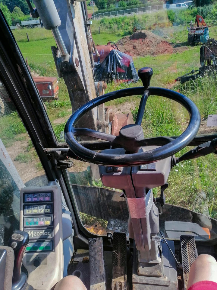 MECALAC 14 MXT - حفار ذو عجلات: صورة 3 MECALAC 14 MXT - حفار ذو عجلات: صورة 3