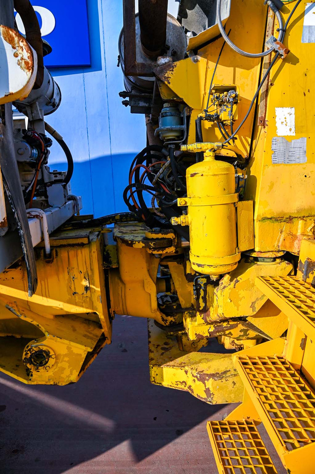 شاحنة خلاطة خرسانة VOLVO A25C 6X6: صورة 32 شاحنة خلاطة خرسانة VOLVO A25C 6X6: صورة 32