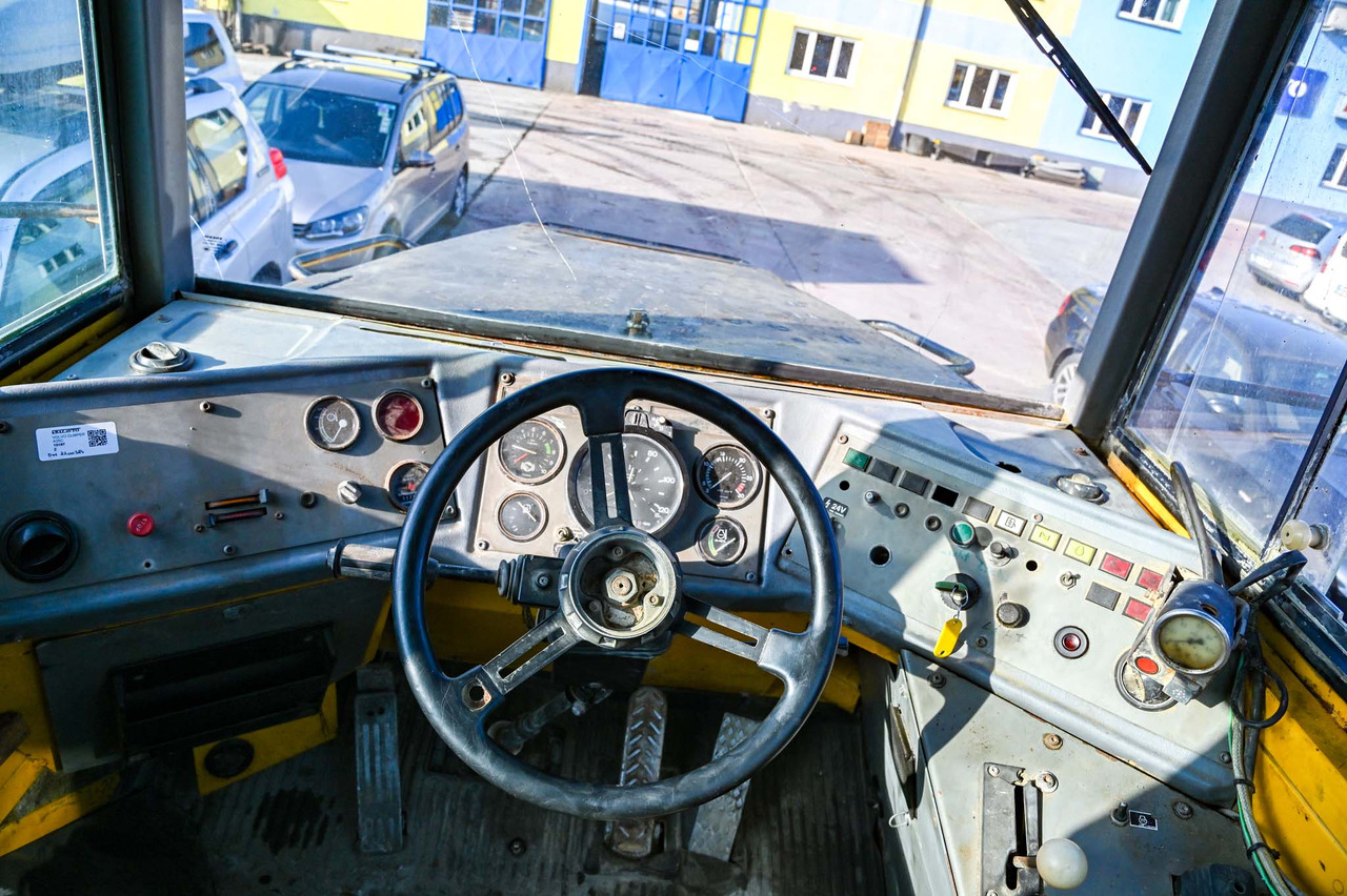 شاحنة خلاطة خرسانة VOLVO A25C 6X6: صورة 39 شاحنة خلاطة خرسانة VOLVO A25C 6X6: صورة 39