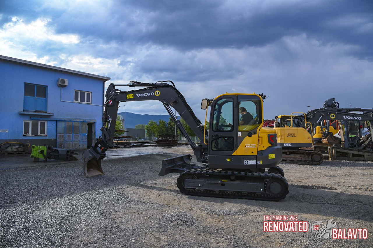 VOLVO ECR88D - حفار صغير: صورة 4 VOLVO ECR88D - حفار صغير: صورة 4