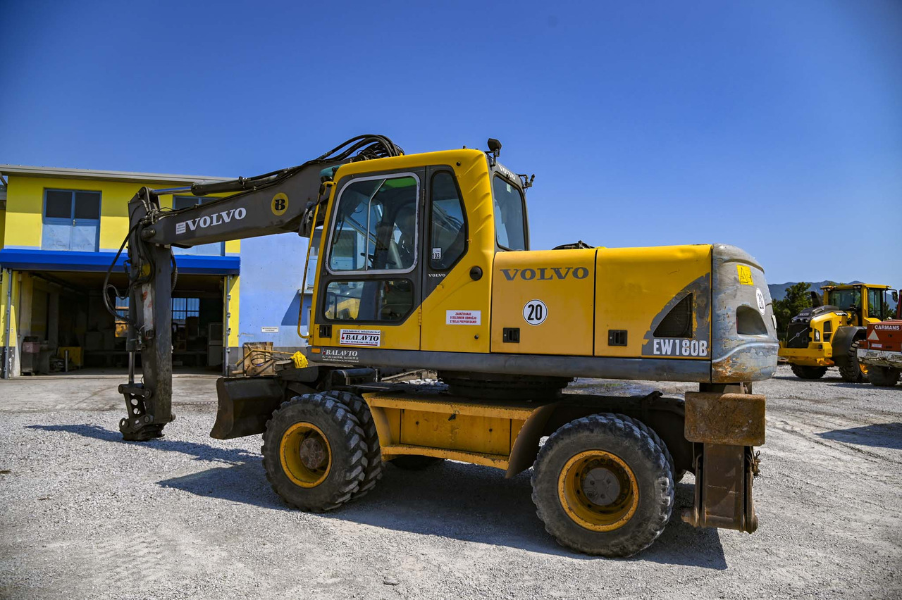 VOLVO EW180B - حفار ذو عجلات: صورة 3 VOLVO EW180B - حفار ذو عجلات: صورة 3