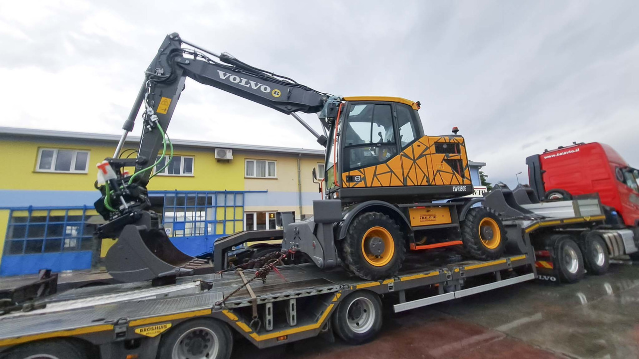VOLVO EWR150E - حفار ذو عجلات: صورة 2 VOLVO EWR150E - حفار ذو عجلات: صورة 2