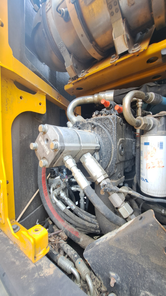 VOLVO EWR150E - حفار ذو عجلات: صورة 4 VOLVO EWR150E - حفار ذو عجلات: صورة 4