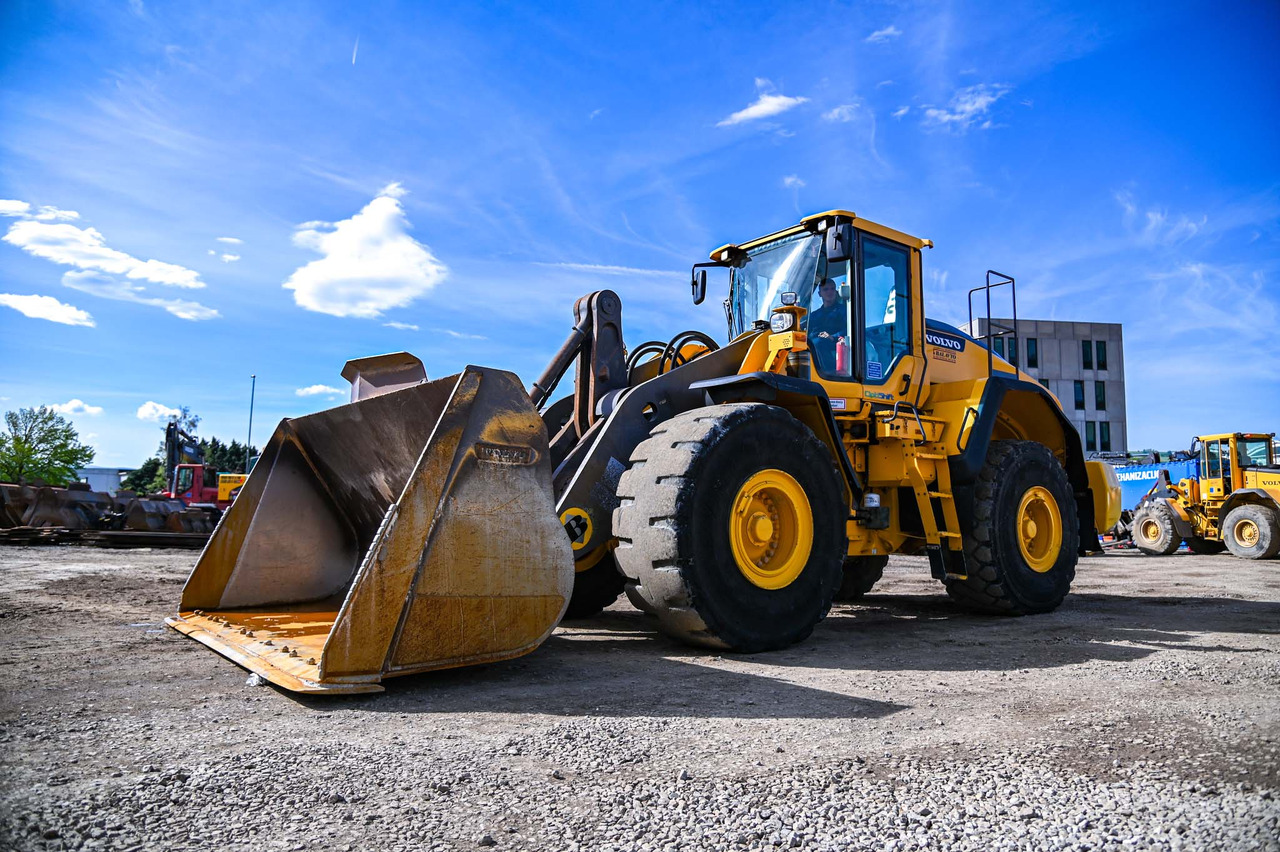 VOLVO L180H - اللودر بعجل: صورة 1 VOLVO L180H - اللودر بعجل: صورة 1