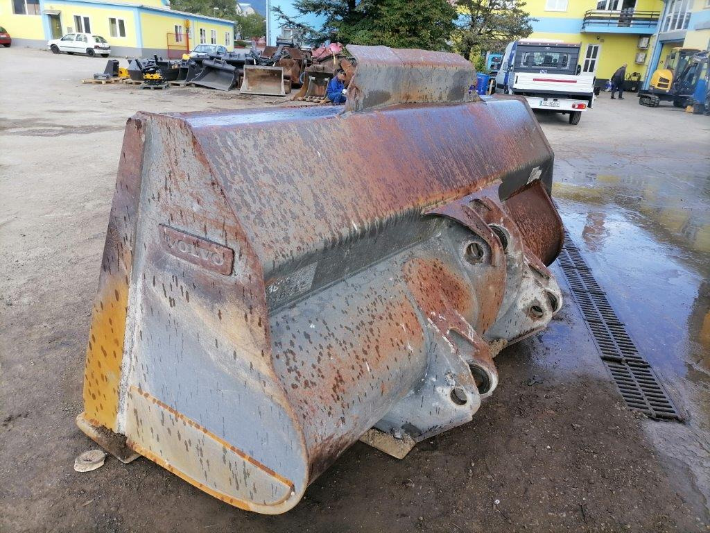 VOLVO loader bucket 2800 mm - بكت شيول - اللودر بعجل: صورة 5 VOLVO loader bucket 2800 mm - بكت شيول - اللودر بعجل: صورة 5