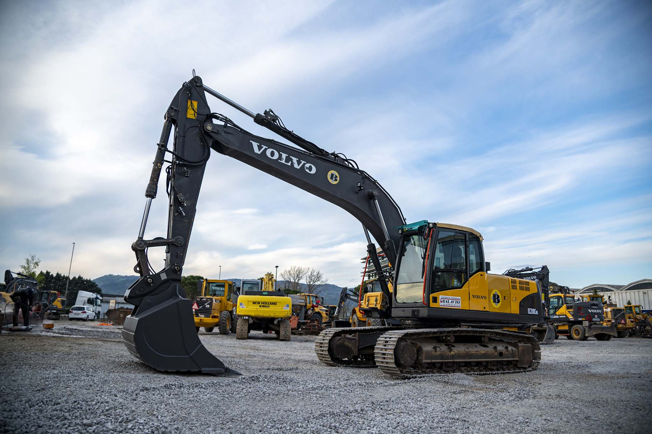 Volvo EC210CNL - حفار زاحف: صورة 1 Volvo EC210CNL - حفار زاحف: صورة 1
