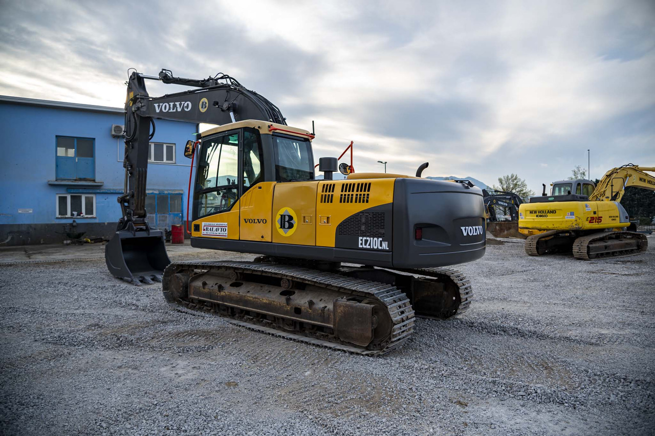 Volvo EC210CNL - حفار زاحف: صورة 4 Volvo EC210CNL - حفار زاحف: صورة 4
