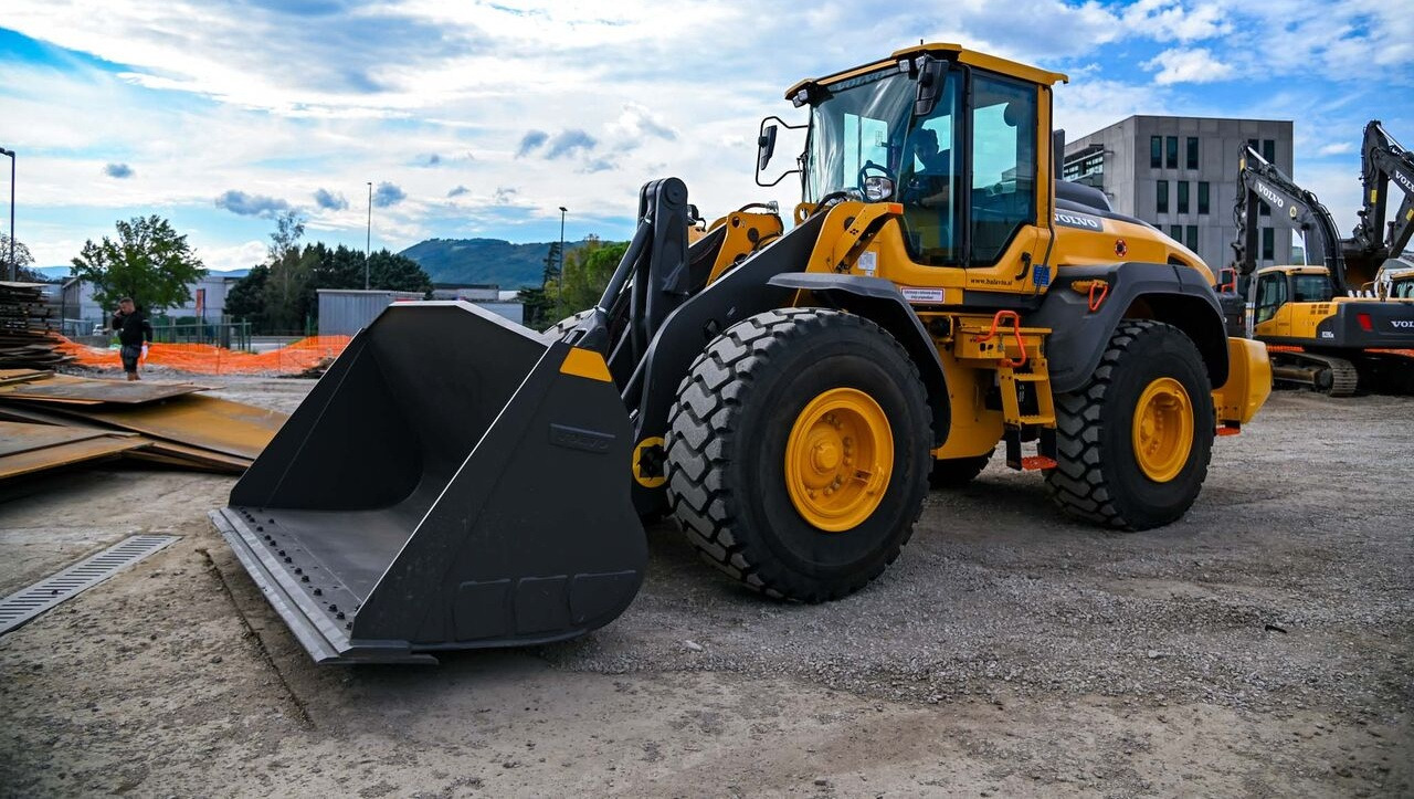 Volvo L110H - اللودر بعجل: صورة 1 Volvo L110H - اللودر بعجل: صورة 1