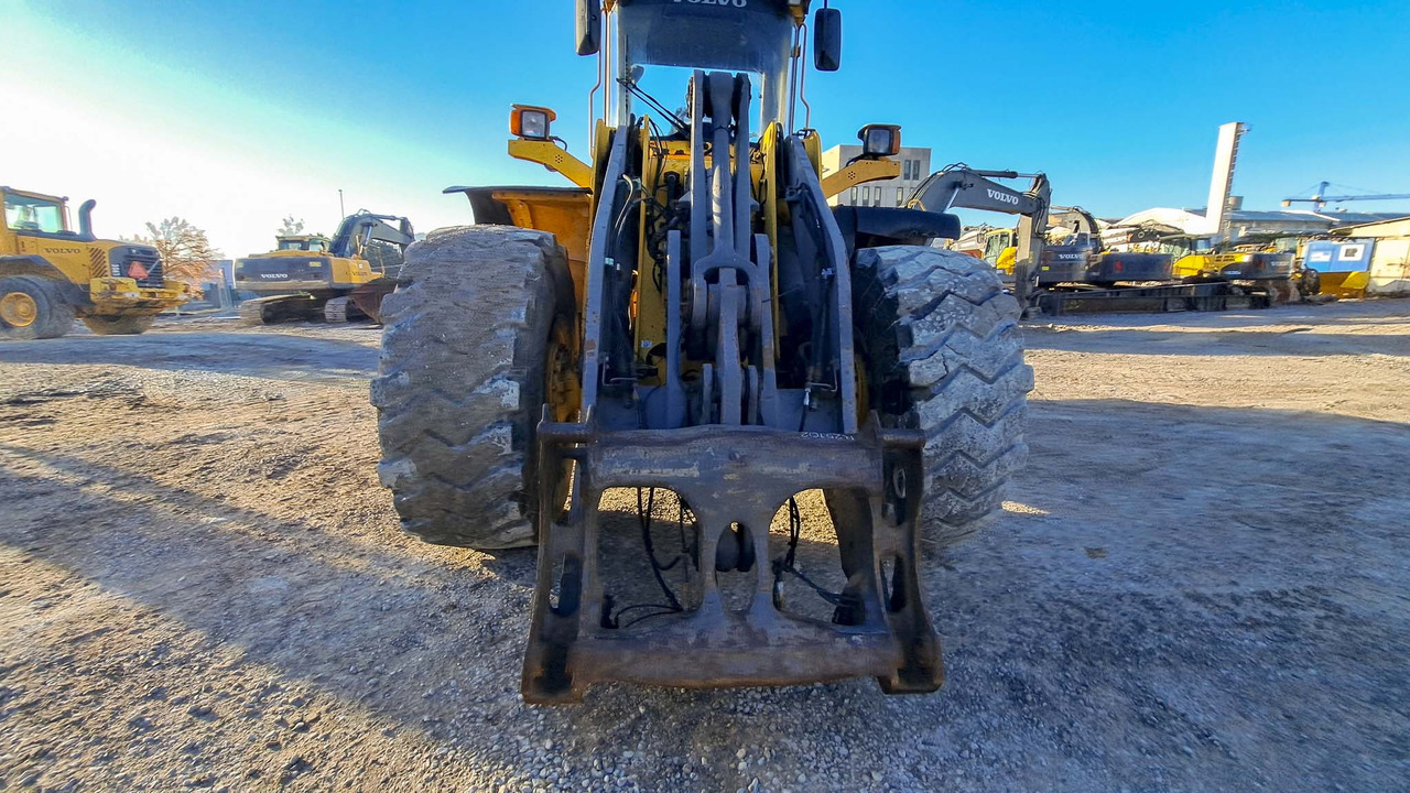 Volvo L120E - اللودر بعجل: صورة 2 Volvo L120E - اللودر بعجل: صورة 2