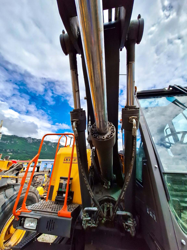 Volvo boom cylinder 14578082  Volvo EWR150E, EW140C, EW140D - قطع الغيار - حفّار: صورة 2 Volvo boom cylinder 14578082  Volvo EWR150E, EW140C, EW140D - قطع الغيار - حفّار: صورة 2