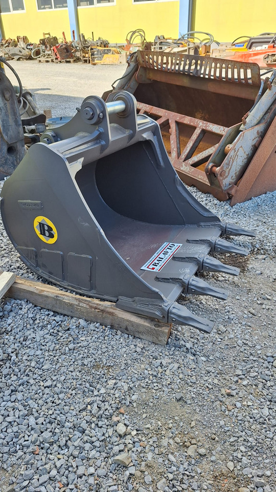 Volvo digging bucket 1200 mm UNI65 - بكت حفار - حفّار: صورة 4 Volvo digging bucket 1200 mm UNI65 - بكت حفار - حفّار: صورة 4