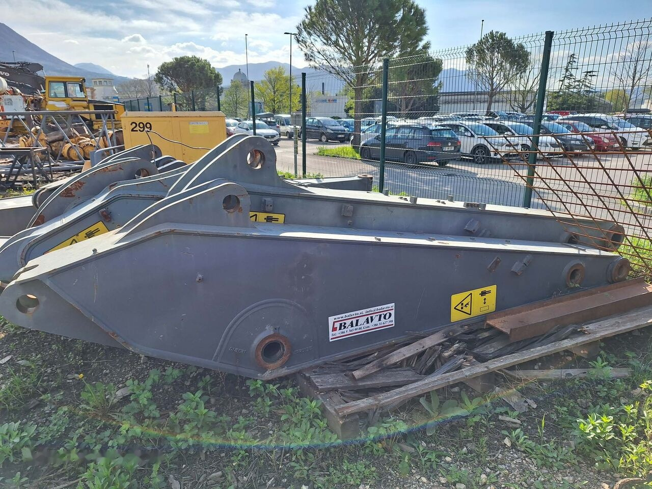 Volvo dipper arm 2600 mm 14577191 Volvo EC300D, EC300E - ذراع الرافعة - حفّار: صورة 1 Volvo dipper arm 2600 mm 14577191 Volvo EC300D, EC300E - ذراع الرافعة - حفّار: صورة 1