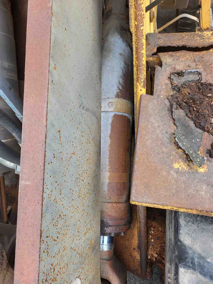 Volvo lifting cylinder - قطع الغيار - اللودر: صورة 4 Volvo lifting cylinder - قطع الغيار - اللودر: صورة 4