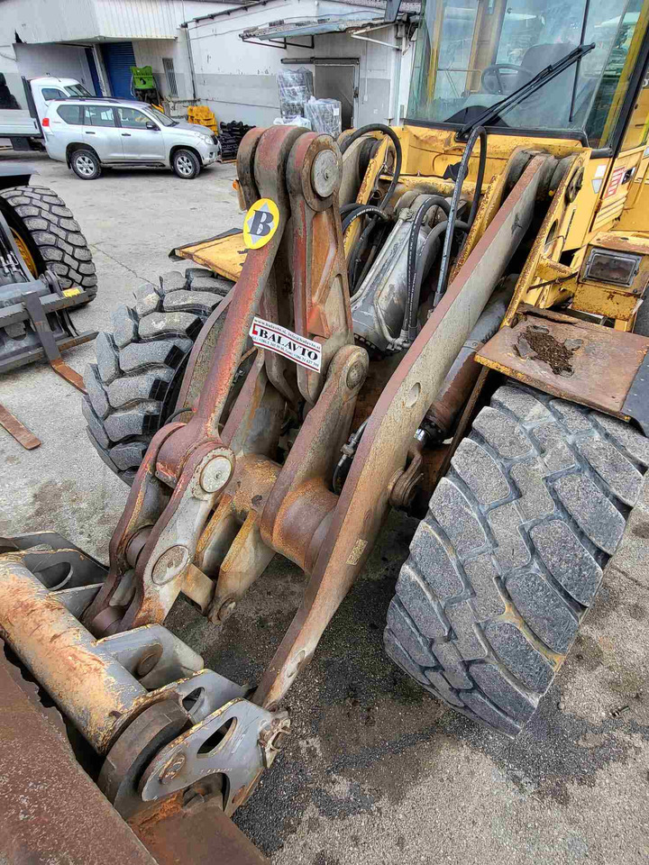 Volvo lifting framework - قطع الغيار - اللودر: صورة 1 Volvo lifting framework - قطع الغيار - اللودر: صورة 1