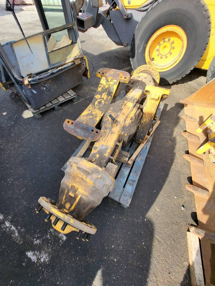 Volvo rear axle - المحور الخلفي - اللودر: صورة 3 Volvo rear axle - المحور الخلفي - اللودر: صورة 3