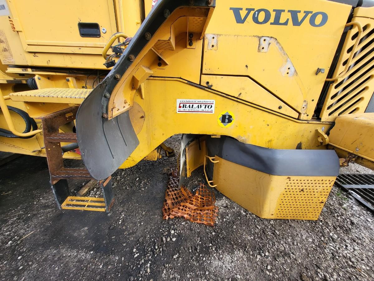 Volvo rear frame - إطار هيكلي/ إطار معدني - اللودر: صورة 4 Volvo rear frame - إطار هيكلي/ إطار معدني - اللودر: صورة 4