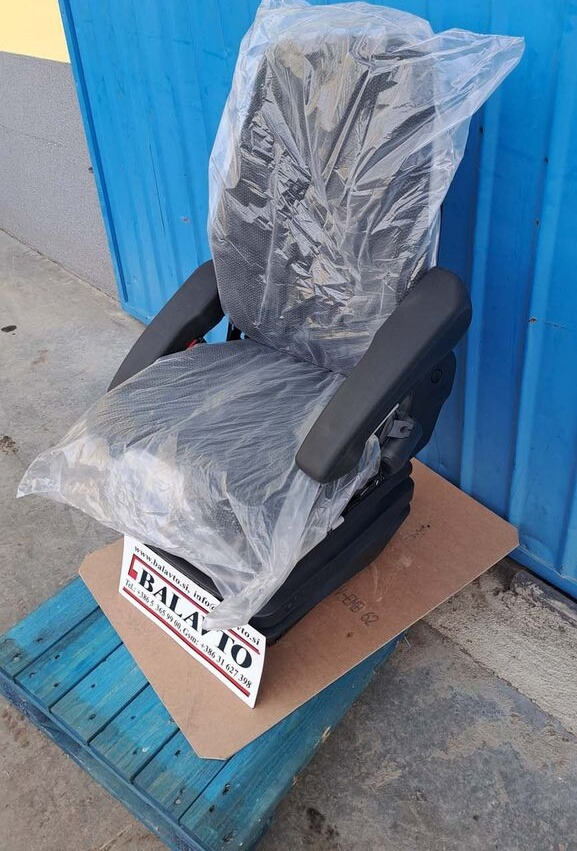 Volvo seat 11309082 for Volvo L45F, L45G, L45H, L50F, L50G, L50H - مقعد - اللودر بعجل: صورة 2 Volvo seat 11309082 for Volvo L45F, L45G, L45H, L50F, L50G, L50H - مقعد - اللودر بعجل: صورة 2