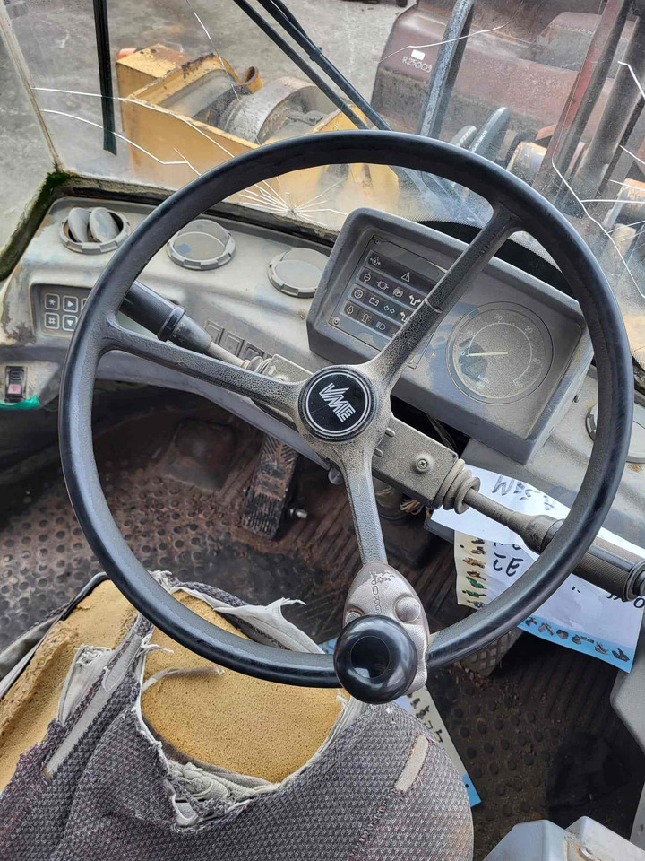 Volvo steering wheel - عجلة القيادة - اللودر: صورة 2 Volvo steering wheel - عجلة القيادة - اللودر: صورة 2