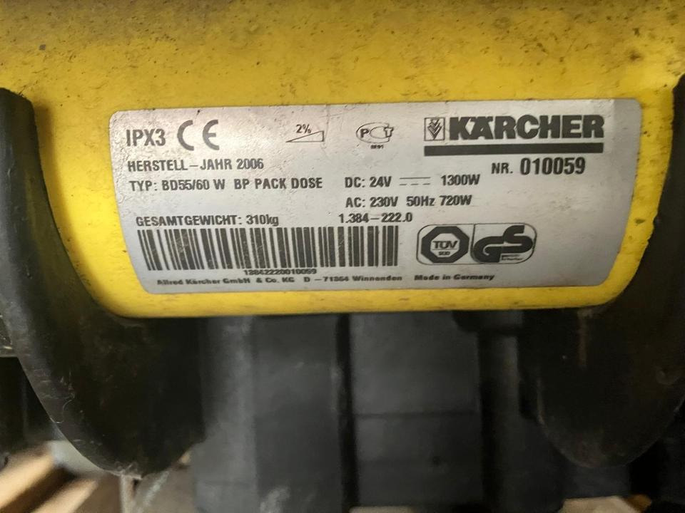 Kärcher BD 55/60W Putzmaschine Akku defekt, Teileträger - ماكينة فرك وتجفيف: صورة 5 Kärcher BD 55/60W Putzmaschine Akku defekt, Teileträger - ماكينة فرك وتجفيف: صورة 5